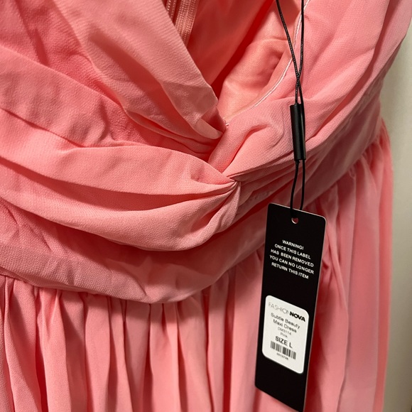 Fashion Nova Bridesmaid/PROM Dress (Small and Large Available) - Picture 12 of 16